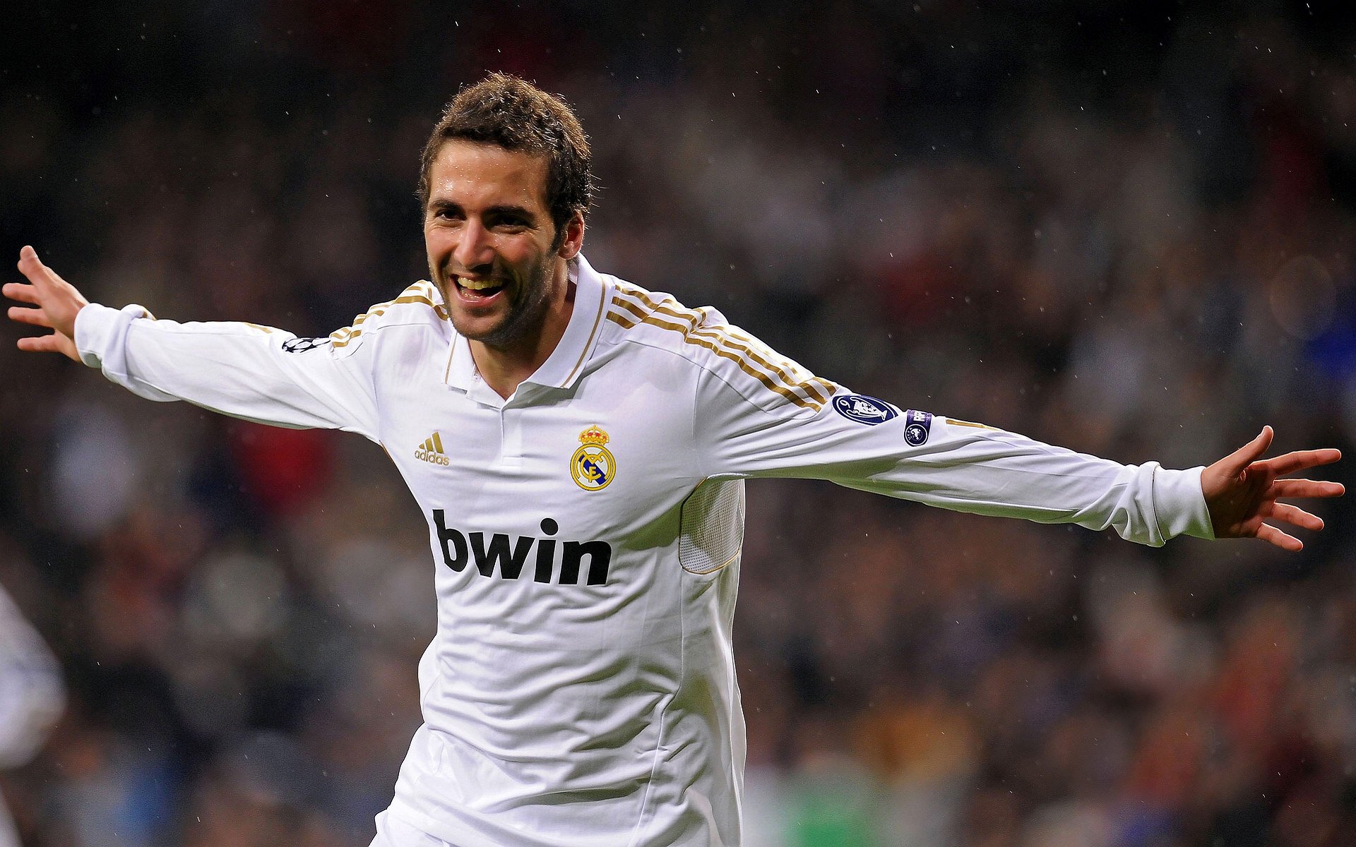 孙颖莎陈梦夺冠热门压力拉满！王曼昱轻装上阵，全运谁能笑到最后？