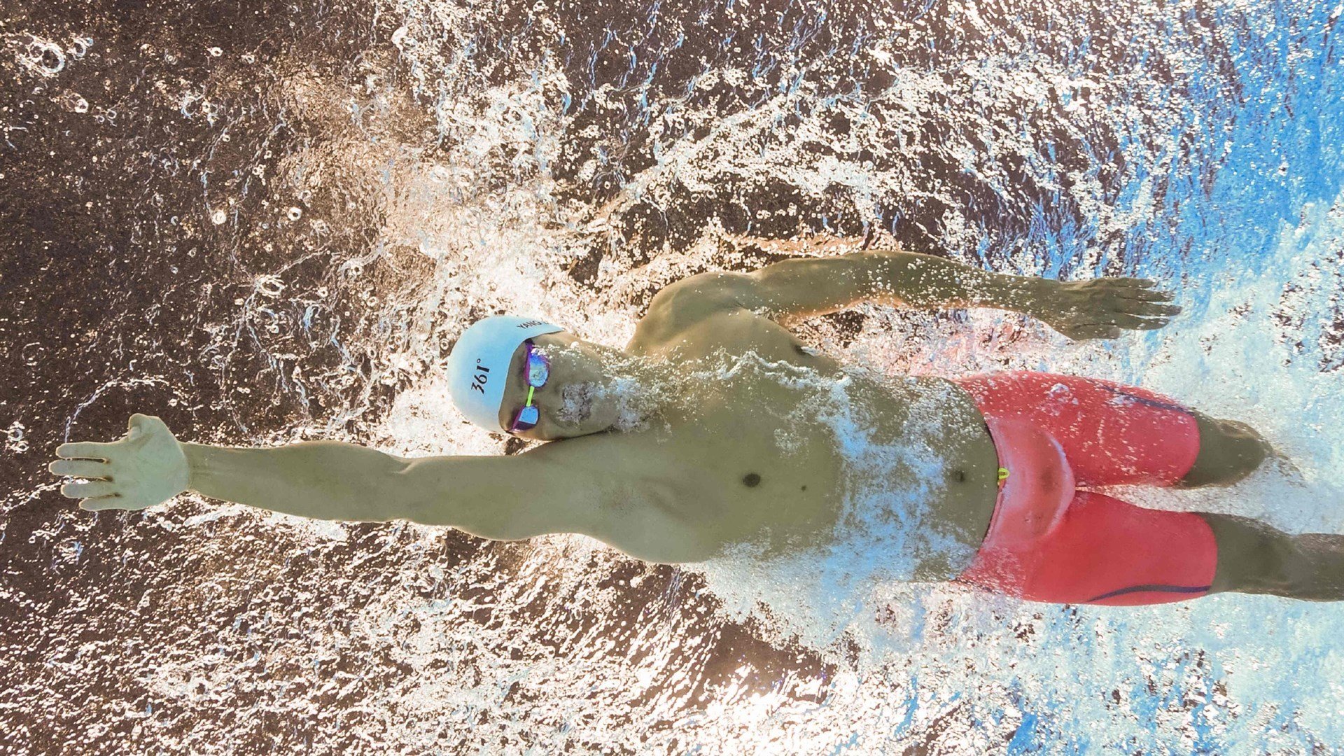 泰山队中场传控改善进攻组织趋于成熟，泰山队中锋